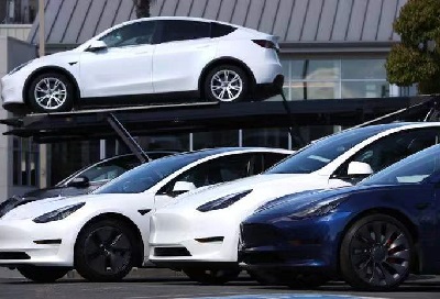 EV
